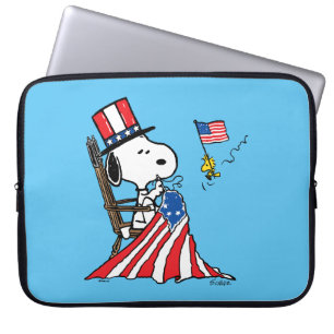 Snoopy Sewing 4th of July Flag Laptop Sleeve