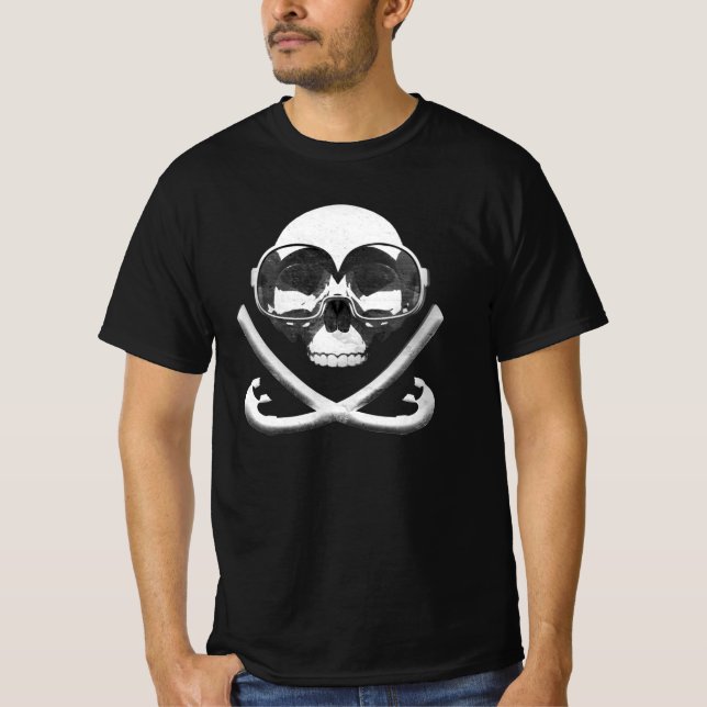 Snorkelling and Scuba Diving Pirate Skull Flag T-Shirt (Front)