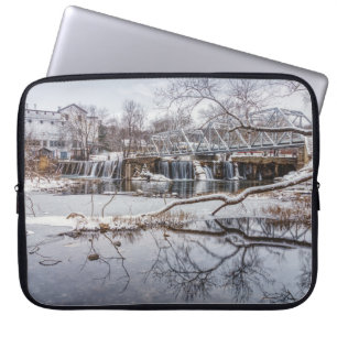 Snow At Finley Dam Laptop Sleeve