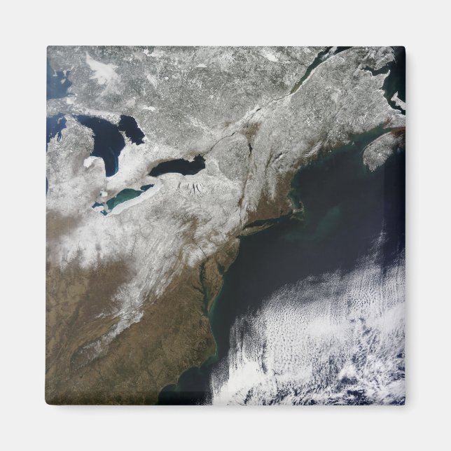 Snow cover stretching from Canada Magnet (Front)