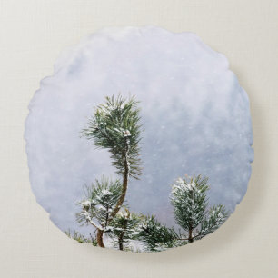 SNOW COVERED GREEN LEAF TREE ROUND CUSHION