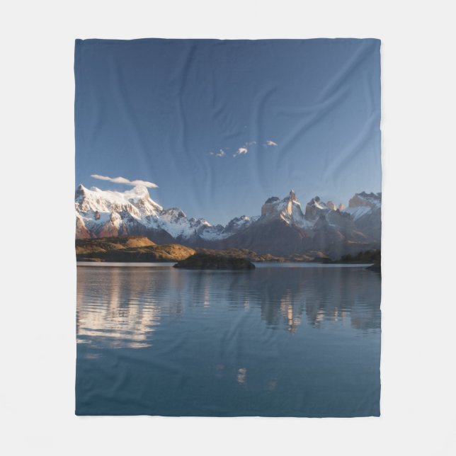 SNOW COVERED MOUNTAIN IN REFLECTIVE PHOTOGRAPHY FLEECE BLANKET (Front)