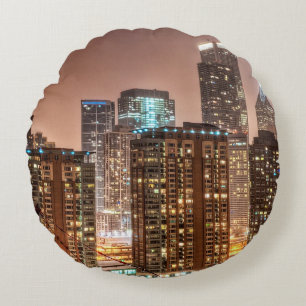 Snow falls over skyline at evening in Chicago Round Cushion