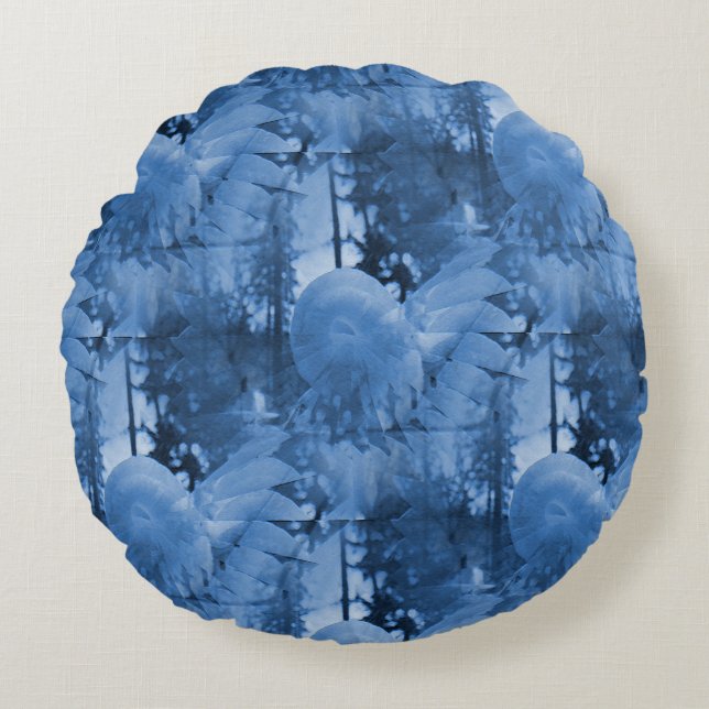Snow flowers..... round cushion (Front)