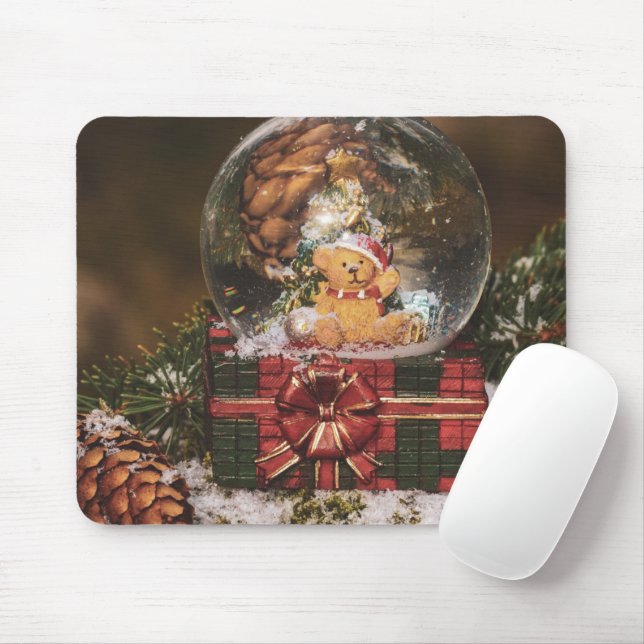 Snow globe with cute Bear Mouse Pad (With Mouse)