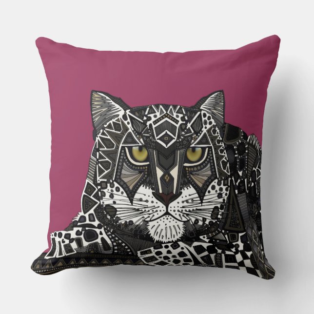 snow leopard pink cushion (Front)