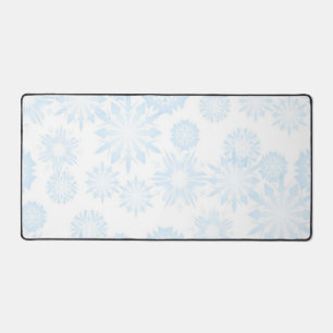 Snowflake pattern desk mat