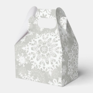 Snowflake pattern favour box