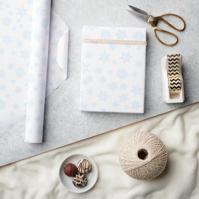 Snowflakes Christmas Wrapping Paper (Crafts)