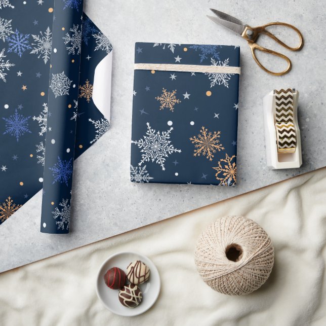 Snowflakes  wrapping paper (Crafts)