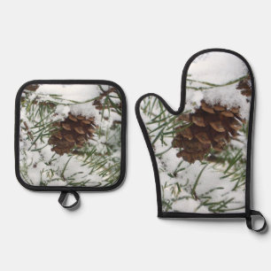 Snowy Pine Cone I Winter Nature Photography Oven Mitt & Pot Holder Set