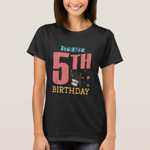 Soccer Player Funny It's Soccer 5th Birthday Sport T-Shirt
