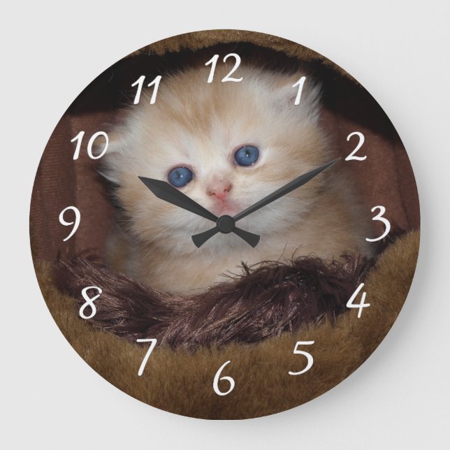 Soft blue eyes kitty large clock (Front)