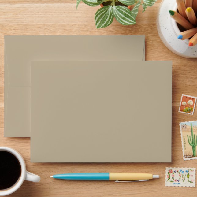 Soft Light Beige Background – Wedding Design Envelope (Desk)