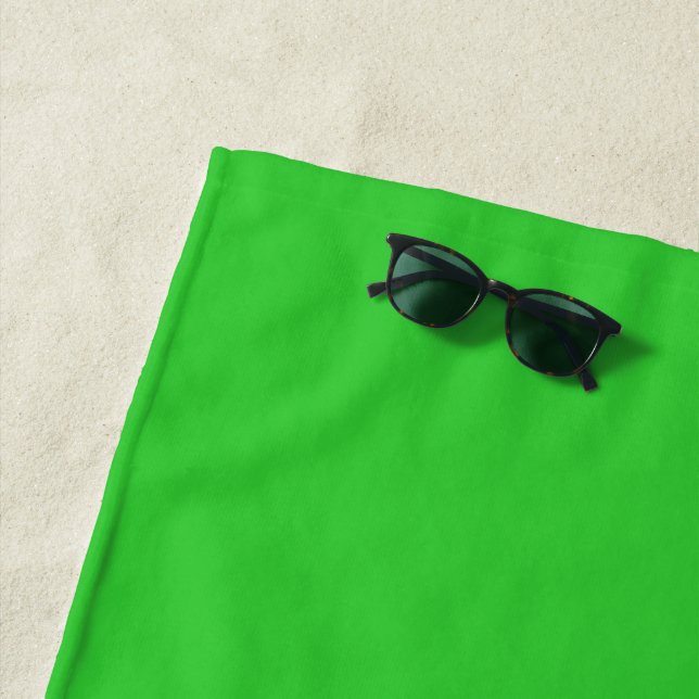Soft Lime Green Towel Perfect for Beach Days (In Situ)