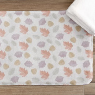 Soft Pastel Fall Leaf Pattern Minimalist Autumn Bath Mat