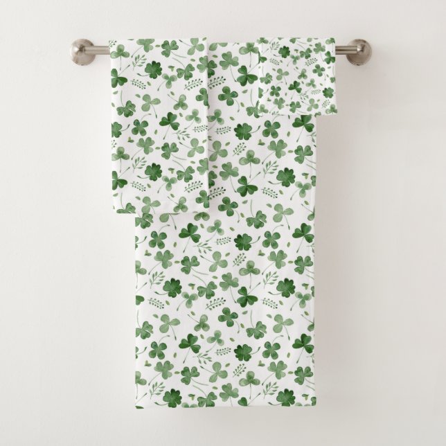 Soft Watercolor Shamrock Pattern Bath Towel Set (Insitu)