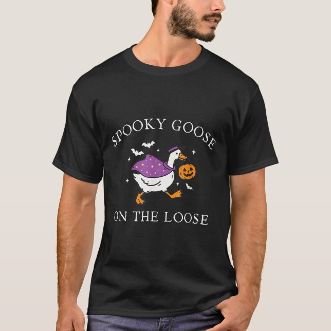 Soky Goose On The Loose Funny Silly Goose Hallowee T-Shirt (Front)