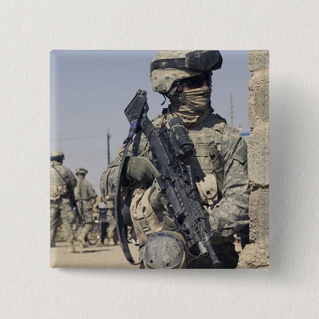 Soldier armed with a MK-48 15 Cm Square Badge (Front)