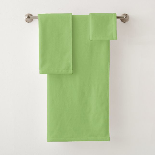 solid olivine green bath towel set (Insitu)