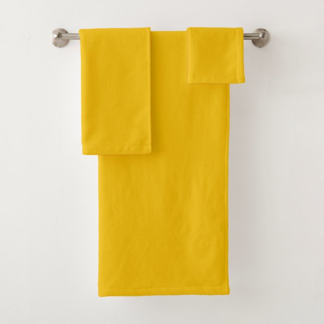 Solid sunny golden yellow bath towel set (Insitu)