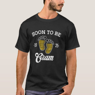 Soon To Be Gram Est 2025 Loading Baby Footprint T-Shirt