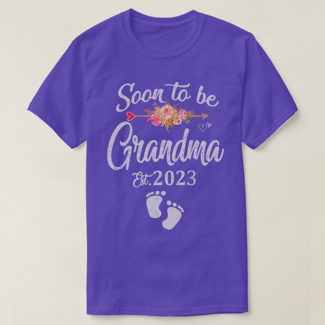Soon to be Grandma 2023  Mother's Day For New Gran T-Shirt (Design Front)