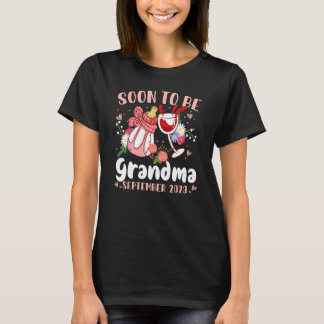Soon To Be Grandma September 2023 Grandma First Ti T-Shirt