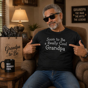 Soon To Be Grandpa Pregnancy Announcement Gift  T-Shirt