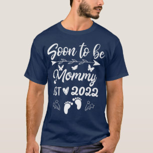 Soon To Be Mummy 2022 Pregnancy Announcement T-Shirt