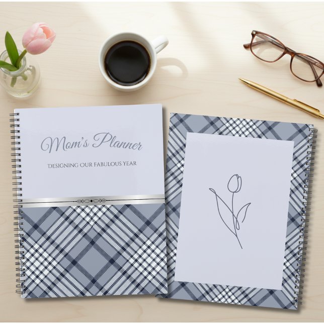 Sophisticated Blue Plaid Mum's Fabulous Year Planner (Organize your life with boutique-inspired blue plaid elegance)