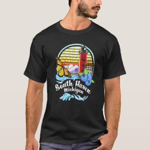 South Haven Mi Lighthouse Monarch Butterfly Beach T-Shirt