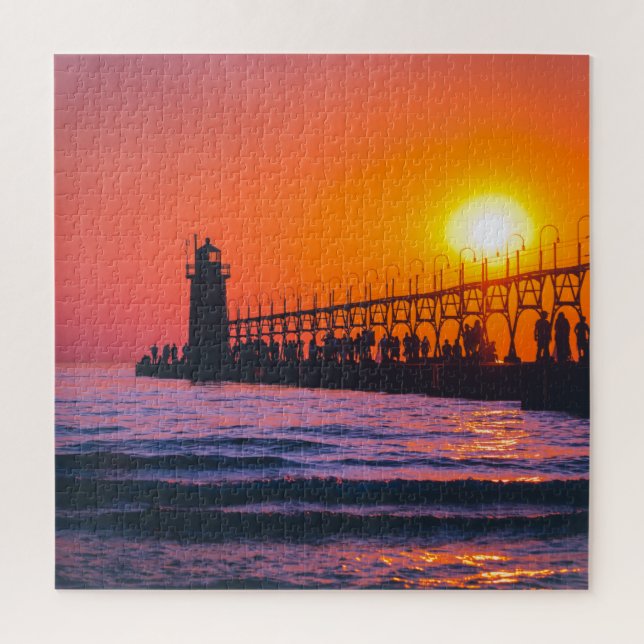 South Haven, MI Lighthouse Puzzle (Vertical)