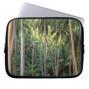 South Pacific, French Polynesia, Bora Bora. Laptop Sleeve
