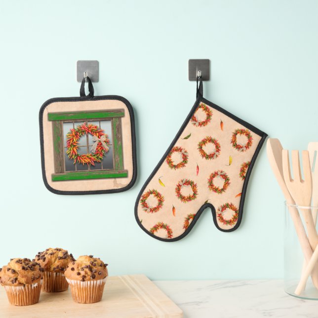 Southwest Green Weathered Window and Chile Wreaths Oven Mitt & Pot Holder Set (Insitu(Hanging))