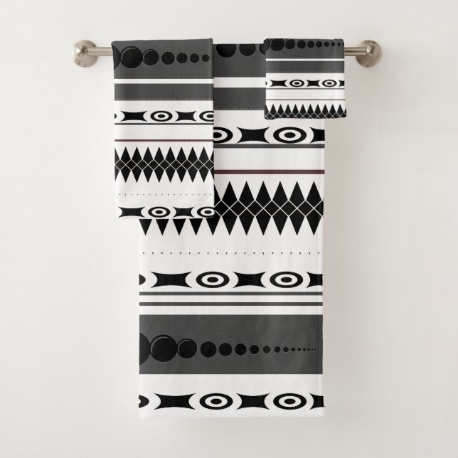 Southwest Pattern Black, White, Grey Bath Towel Set (Insitu)