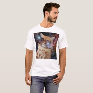 Space cat wearing sunglasses T-Shirt
