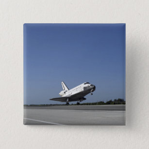 Space shuttle Atlantis approaching Runway 33 15 Cm Square Badge