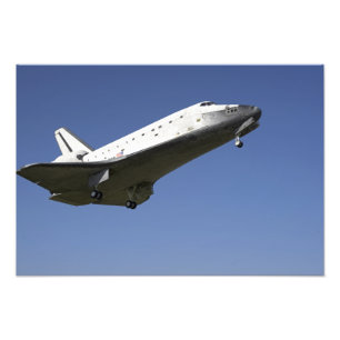 Space shuttle Atlantis approaching Runway 33 2 Photo Print