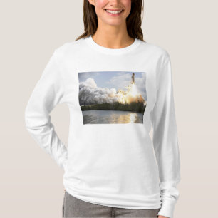 Space Shuttle Atlantis lifts off 22 T-Shirt