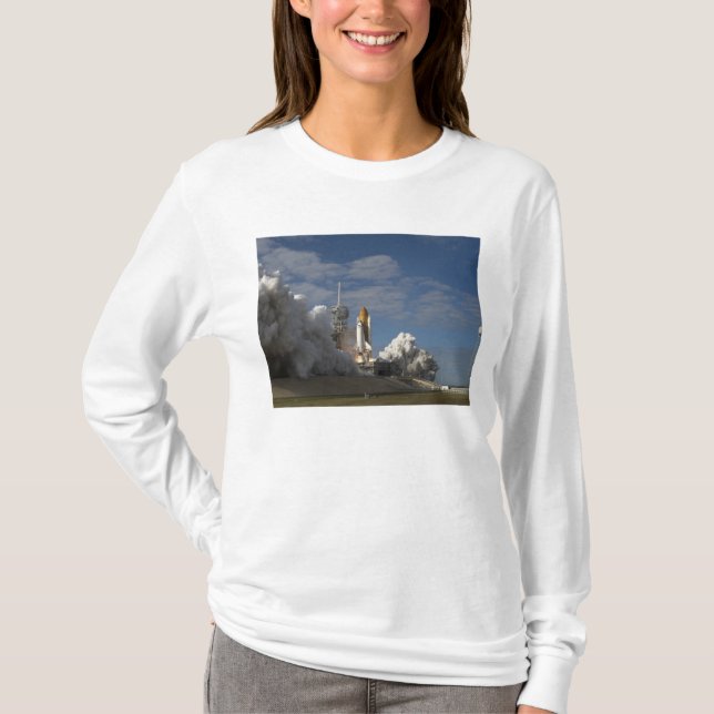 Space Shuttle Atlantis lifts off 23 T-Shirt (Front)