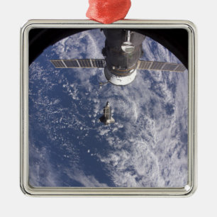 Space Shuttle Discovery 11 Metal Tree Decoration
