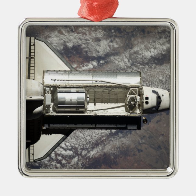 Space Shuttle Discovery 3 Metal Tree Decoration (Front)