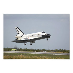 Space Shuttle Discovery approaches landing 3 Photo Print