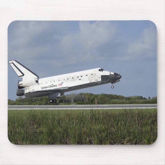 Space shuttle Discovery lands on Runway 33 Mouse Pad (Front)