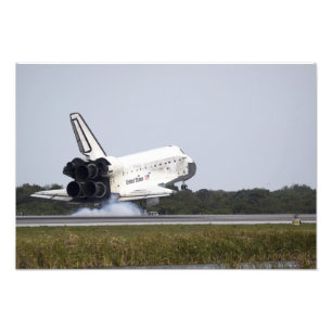 Space Shuttle Discovery touches down 3 Photo Print