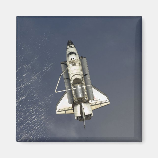 Space Shuttle Endeavour 15 Magnet (Front)