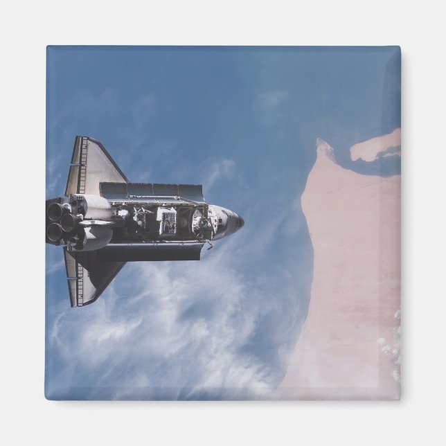 Space Shuttle Endeavour 19 Magnet (Front)