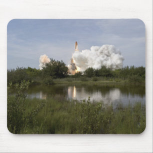 Space Shuttle Endeavour lifts off 6 Mouse Pad