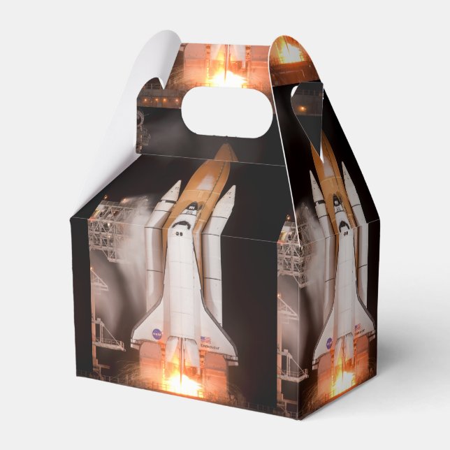 Space Shuttle Endeavour Lifts Off Favour Box (Front Side)